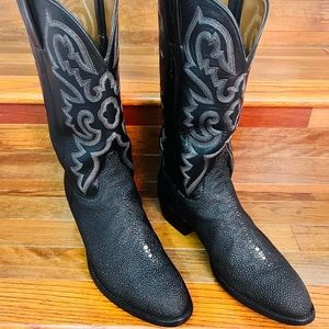 Lucchese Classics Stingray